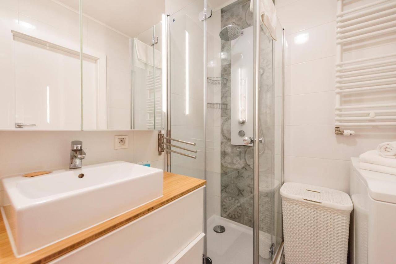 Sluzew Manhattan Place Apartment Варшава Экстерьер фото